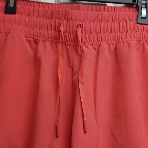 Fila Women's Pink W/RED HINT Training Shorts Dexterity Woven Short Size XL NWT - Picture 2 of 10